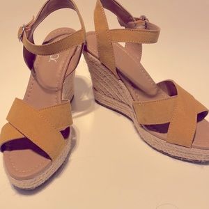 Yellow Wedges!
